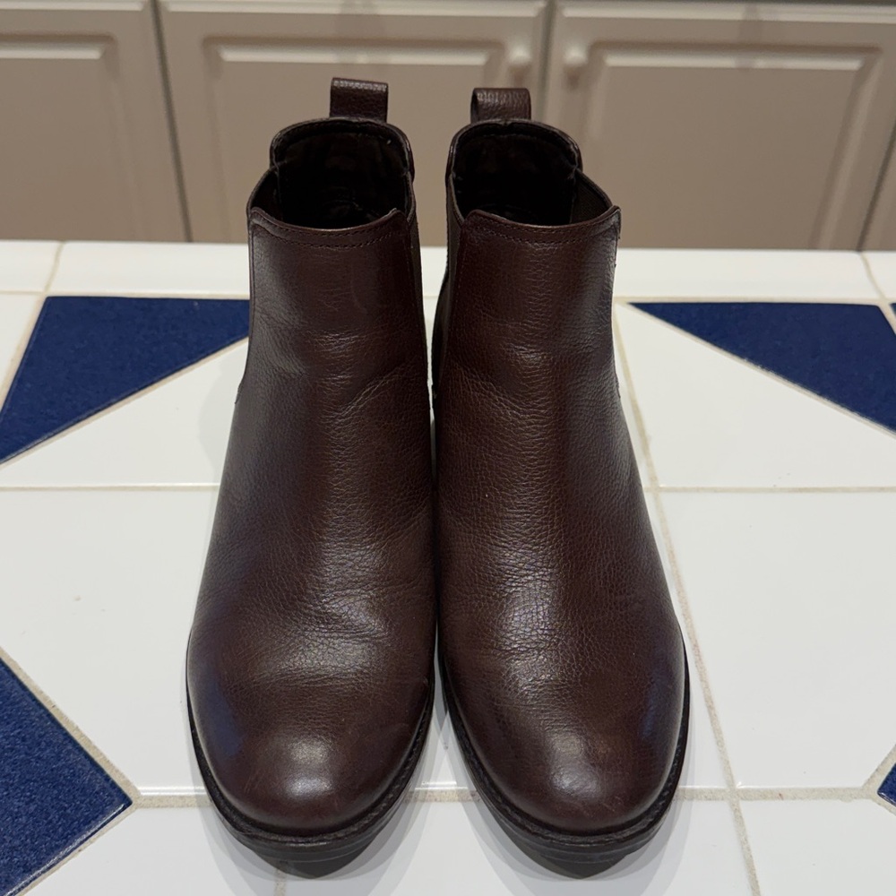Cole Haan ‘Corinne’ brown Chelsea heel boots